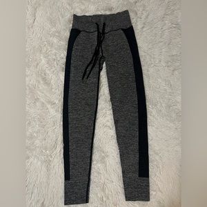 PINK Active Gray Seamless Leggings Size Small